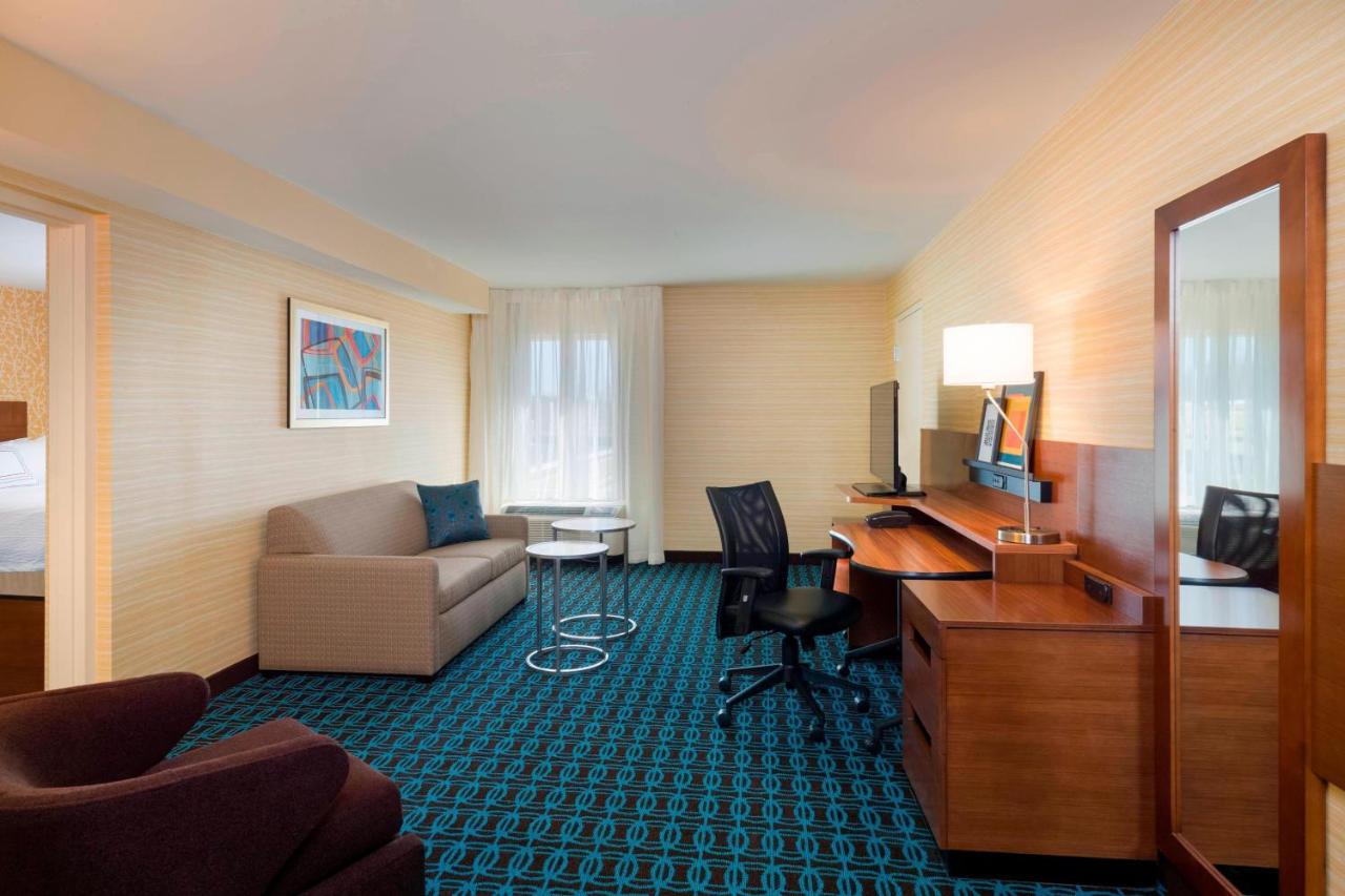 | Fairfield Inn & Suites by Marriott Paramus