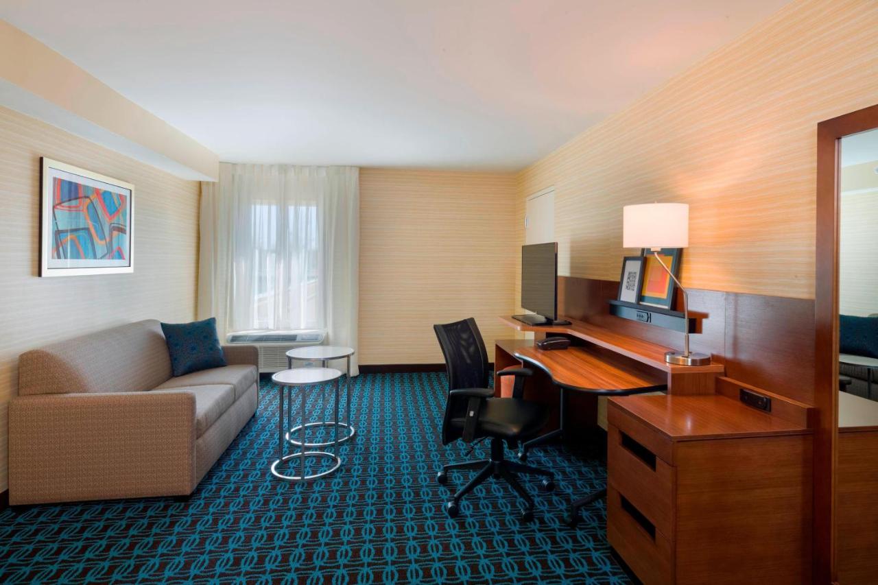| Fairfield Inn & Suites by Marriott Paramus