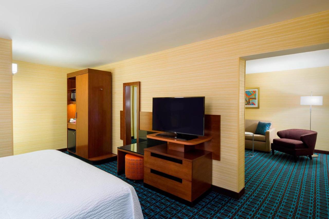 | Fairfield Inn & Suites by Marriott Paramus