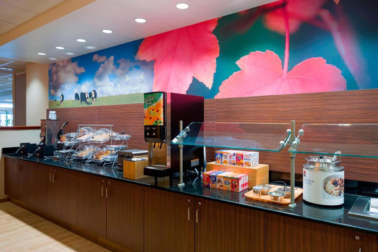 | Fairfield Inn & Suites by Marriott Paramus