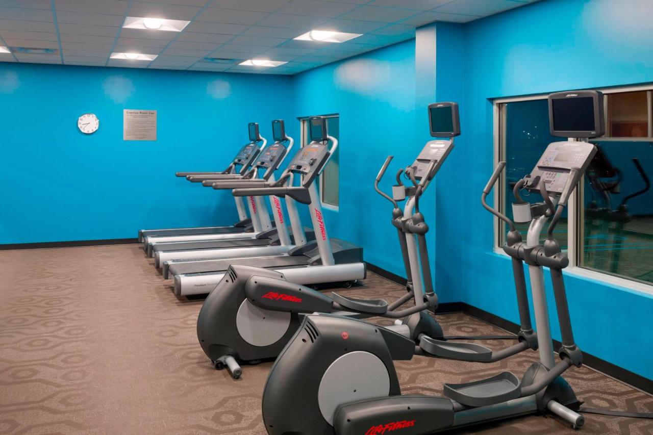 | Fairfield Inn & Suites by Marriott Paramus