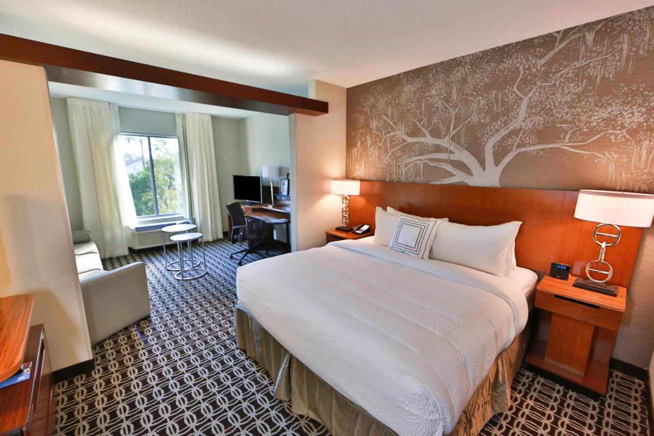 | Fairfield Inn & Suites by Marriott Savannah Midtown