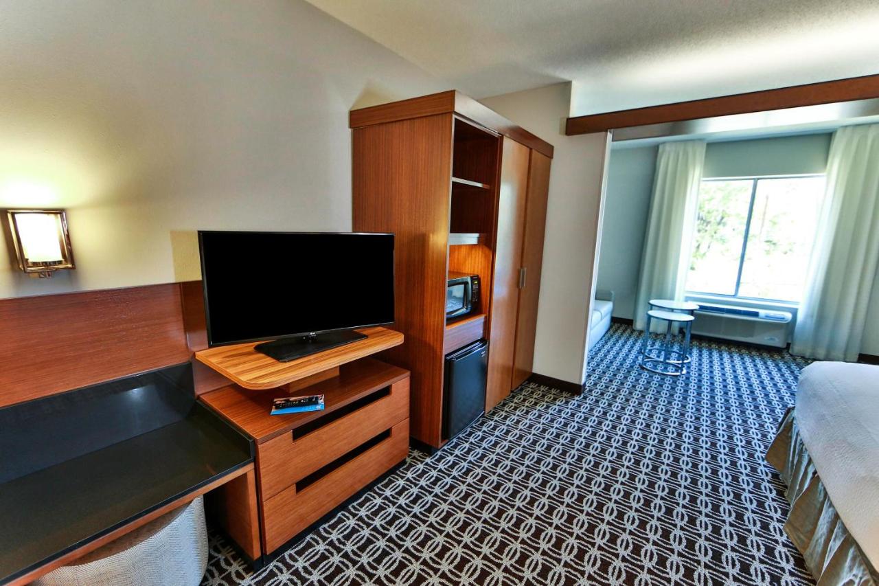 | Fairfield Inn & Suites by Marriott Savannah Midtown