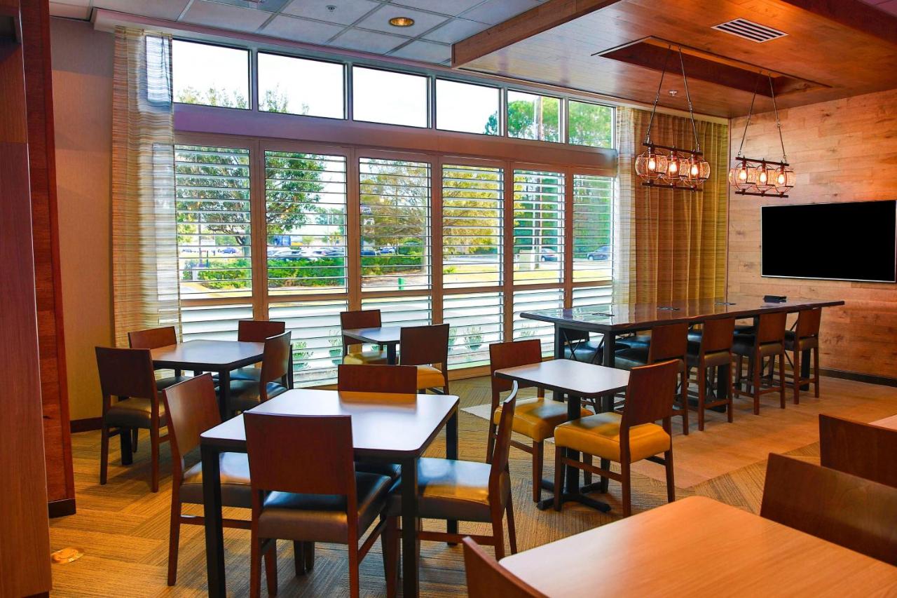 | Fairfield Inn & Suites by Marriott Savannah Midtown