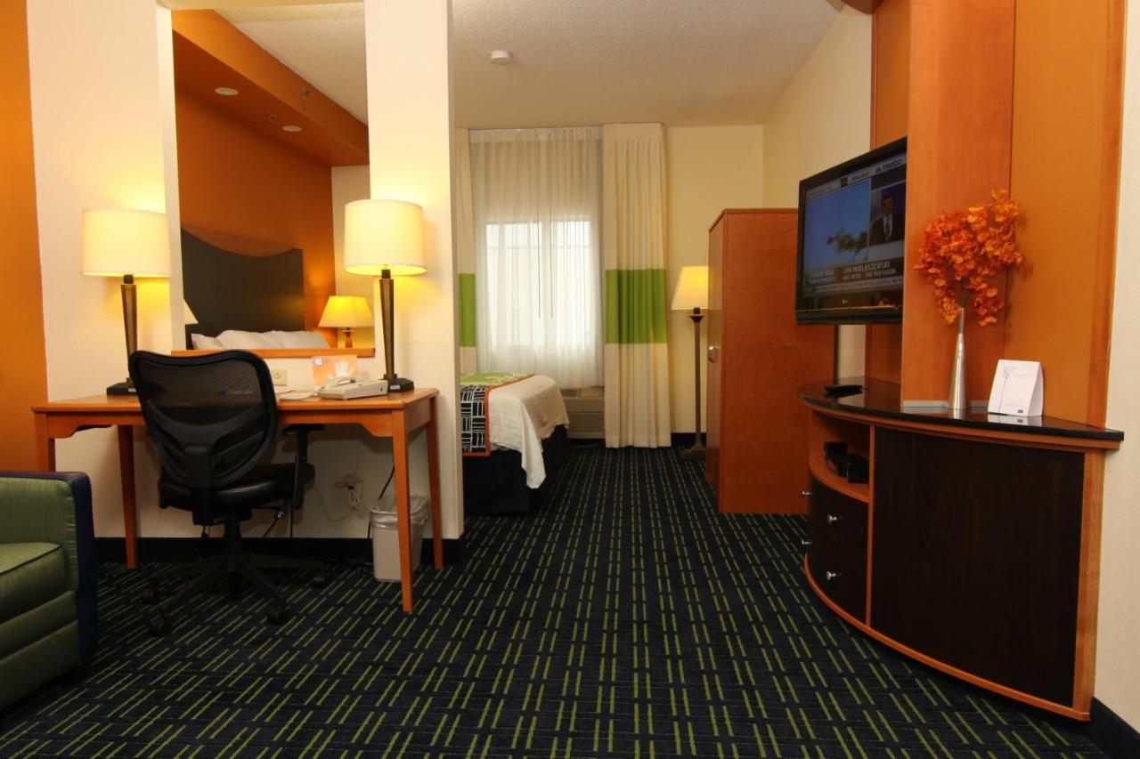 | Fairfield Inn & Suites Fargo