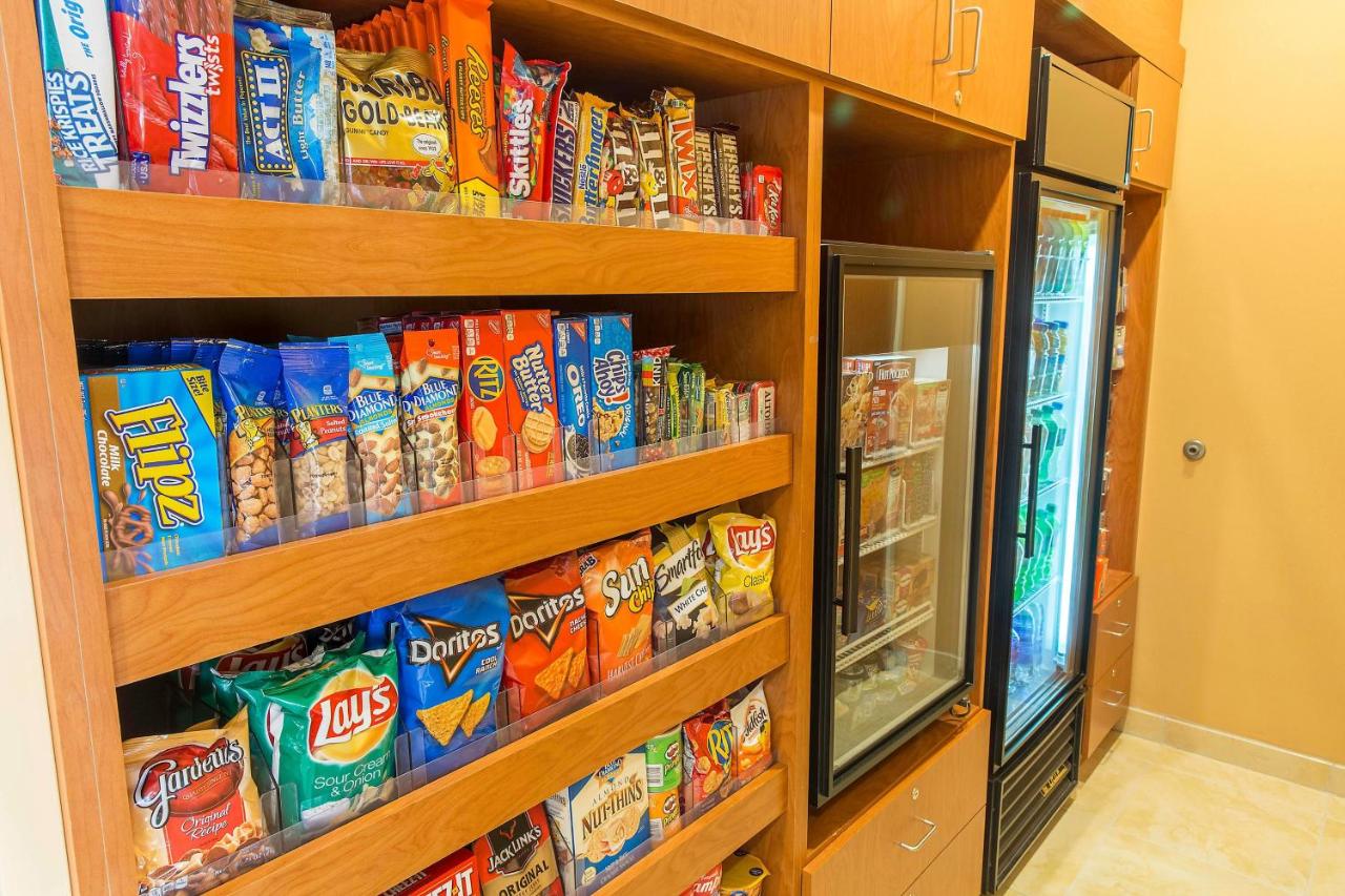 | Fairfield Inn & Suites Fargo