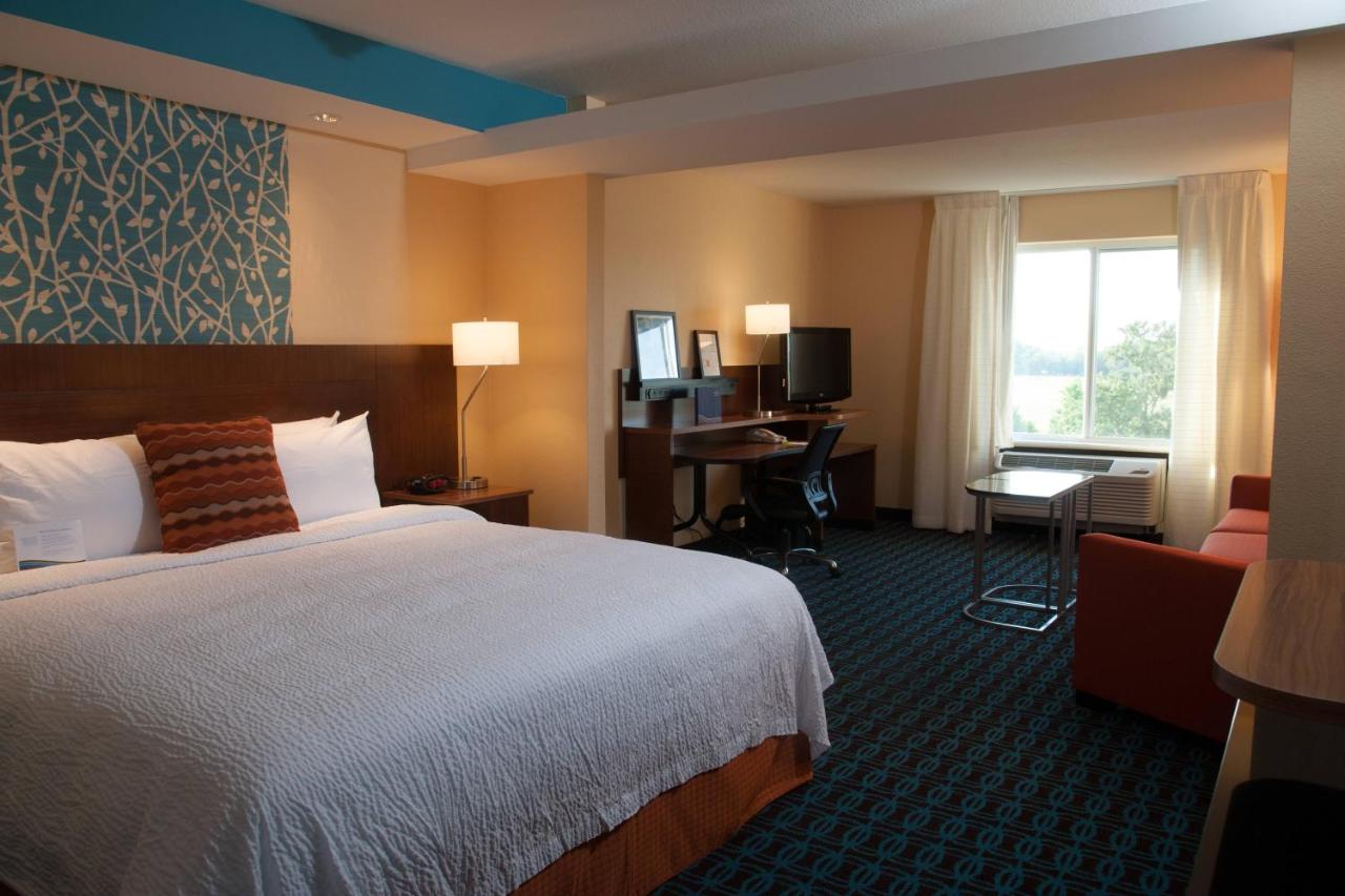 | Fairfield Inn & Suites by Marriott Montgomery Airport