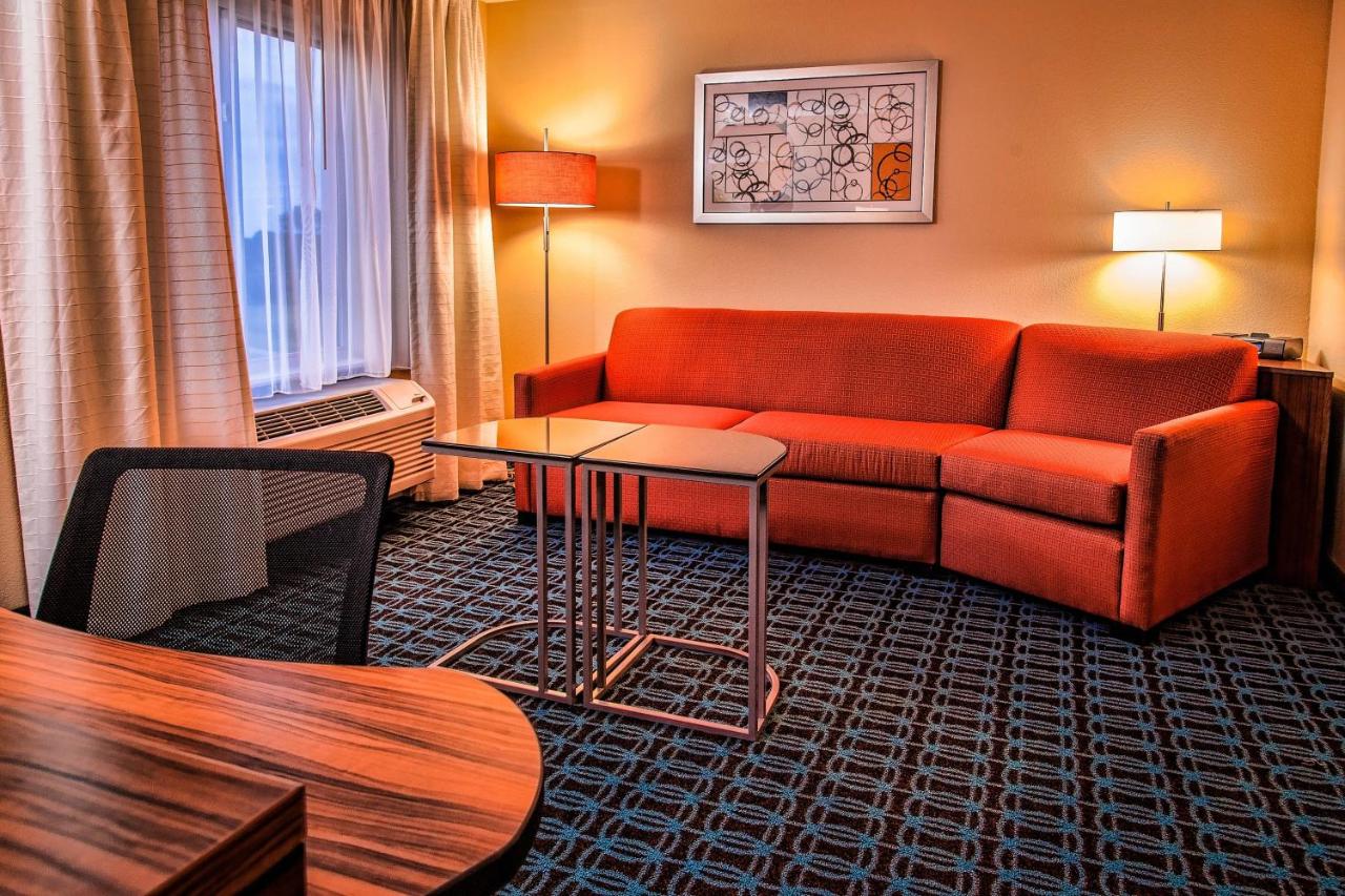 | Fairfield Inn & Suites by Marriott Montgomery Airport