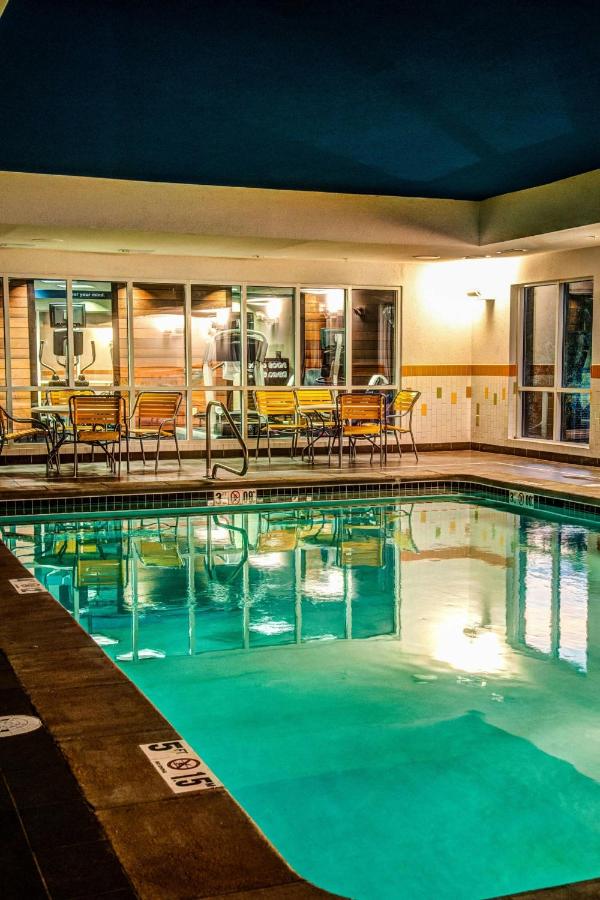 | Fairfield Inn & Suites by Marriott Montgomery Airport