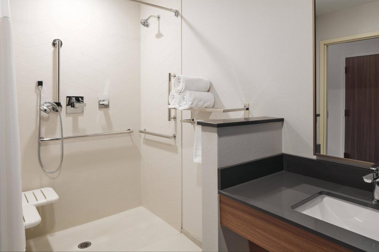 | Fairfield Inn & Suites Louisville New Albany IN