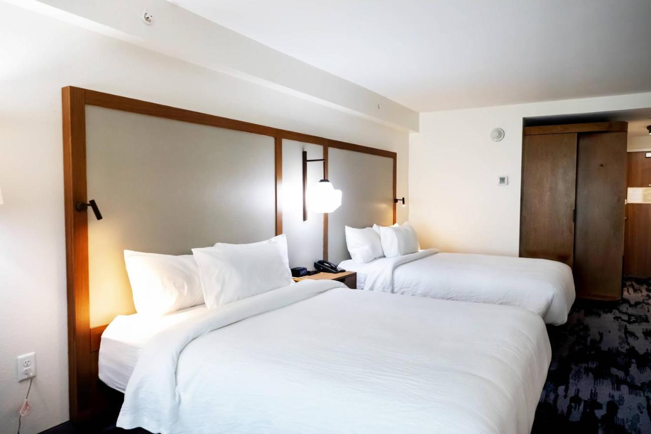 | Comfort Inn & Suites Airport and Expo