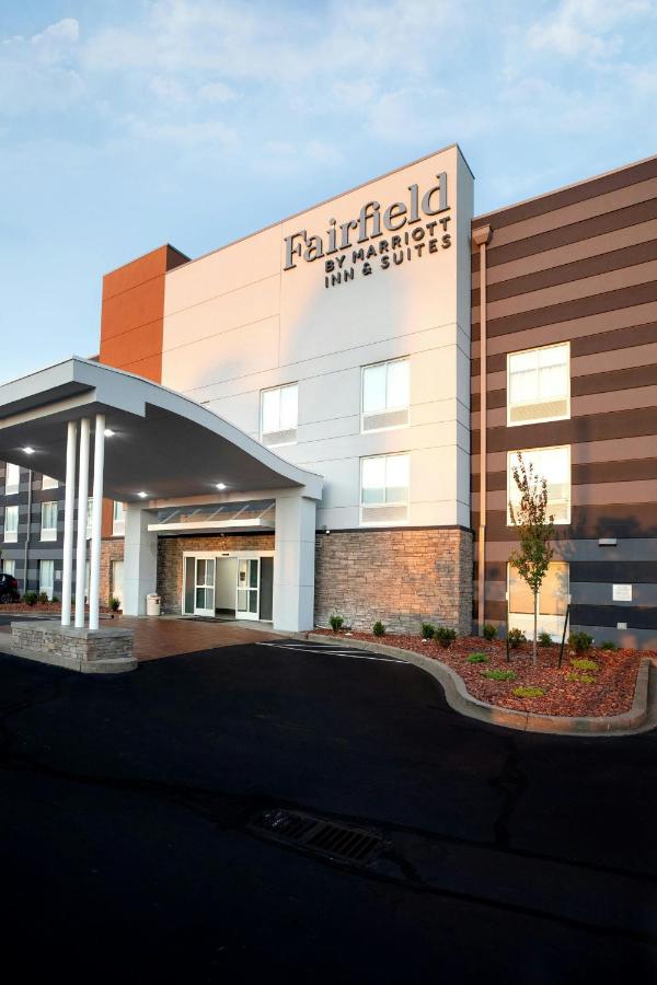 | Comfort Inn & Suites Airport and Expo