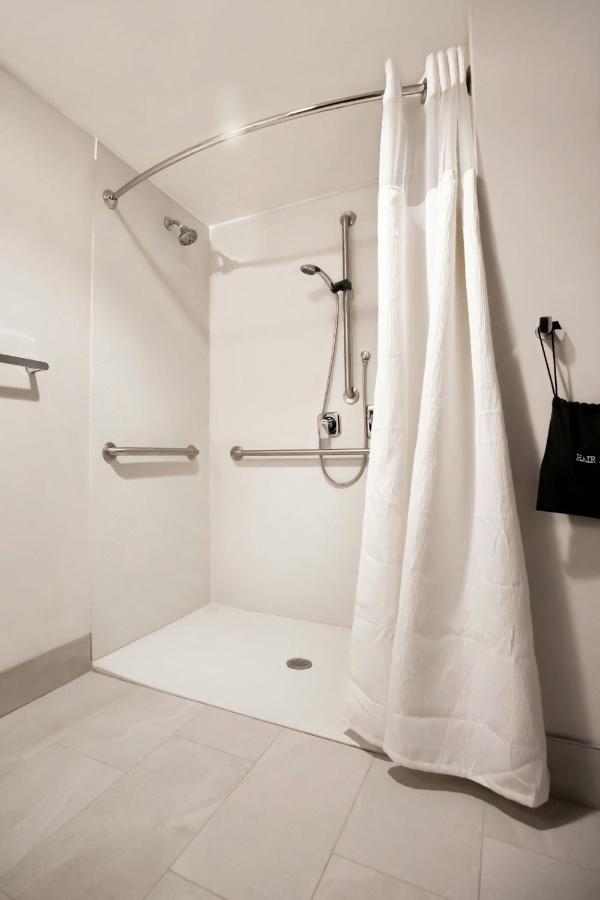 | Comfort Inn & Suites Airport and Expo