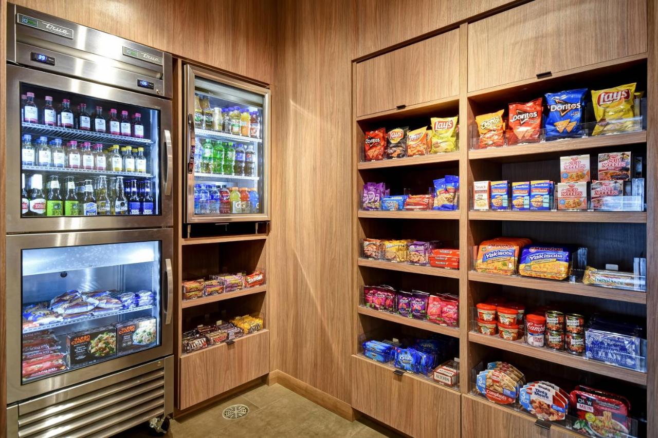 | Fairfield Inn & Suites by Marriott Milwaukee North