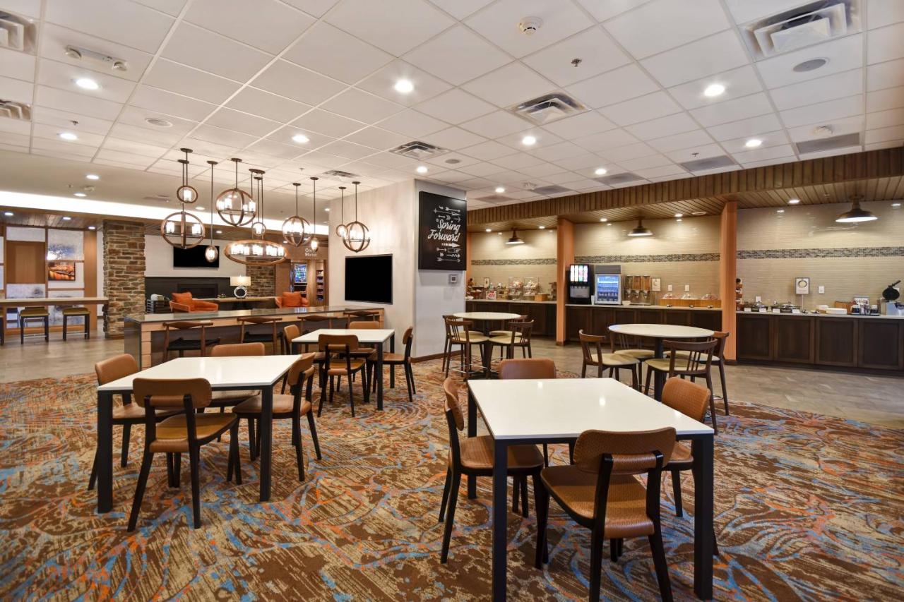 | Fairfield Inn & Suites by Marriott Milwaukee North