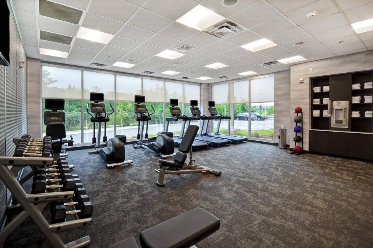 | Fairfield Inn & Suites by Marriott Milwaukee North