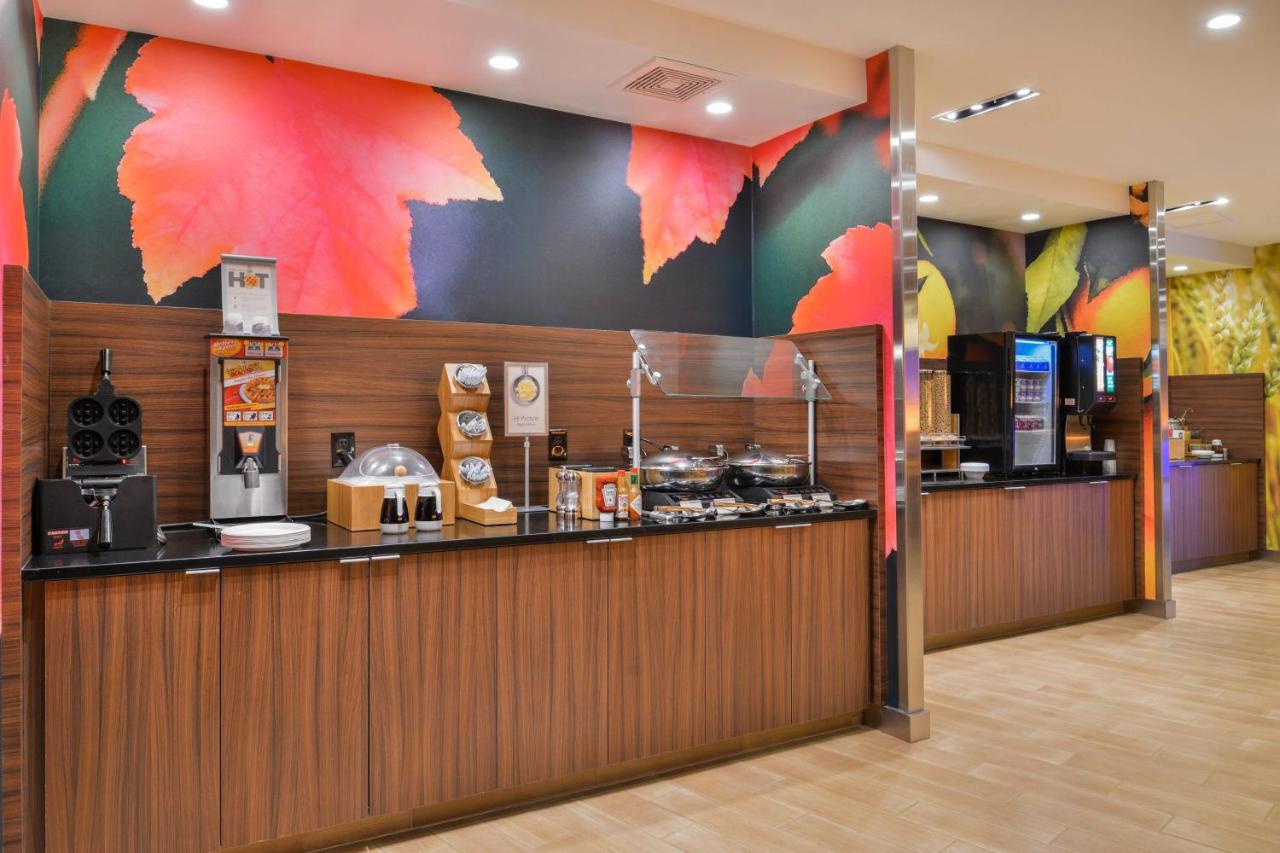 | Fairfield Inn & Suites by Marriott Eugene East/Springfield