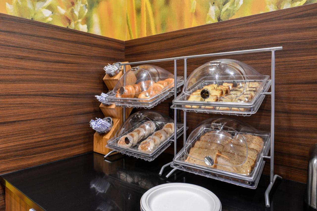 | Fairfield Inn & Suites by Marriott Eugene East/Springfield