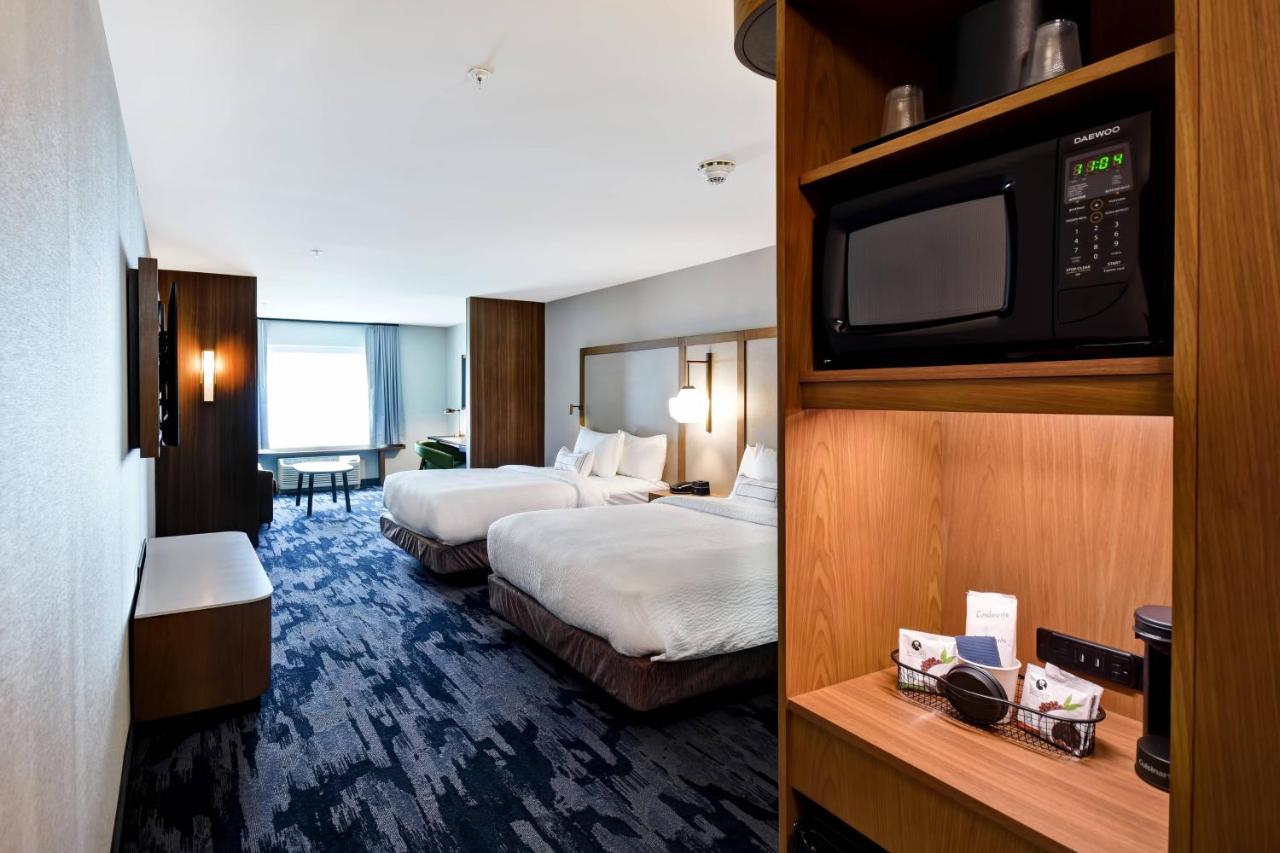 | Fairfield Inn & Suites by Marriott Plymouth