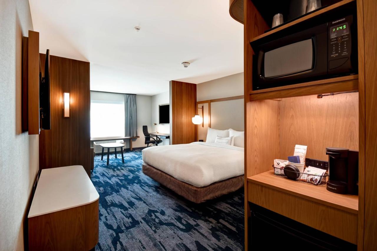 | Fairfield Inn & Suites by Marriott Plymouth