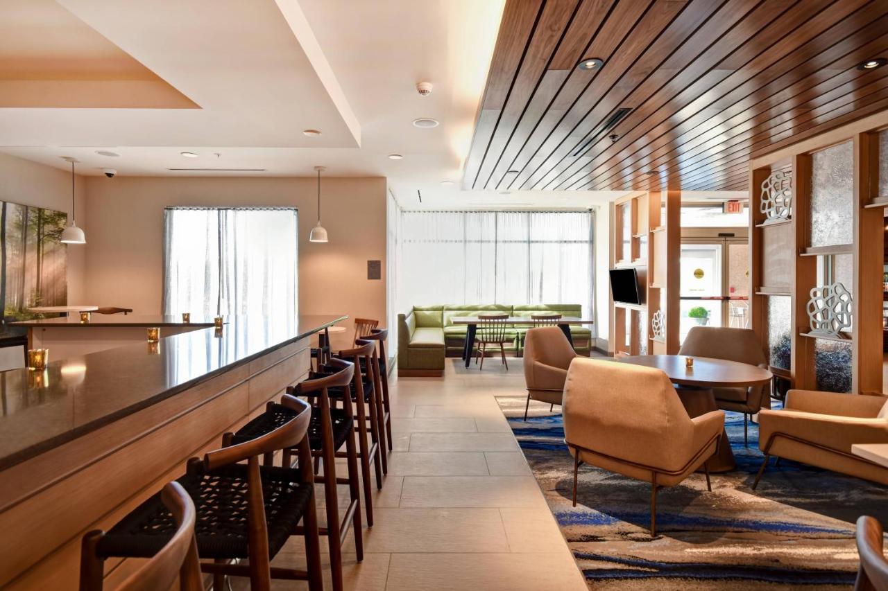 | Fairfield Inn & Suites by Marriott Plymouth