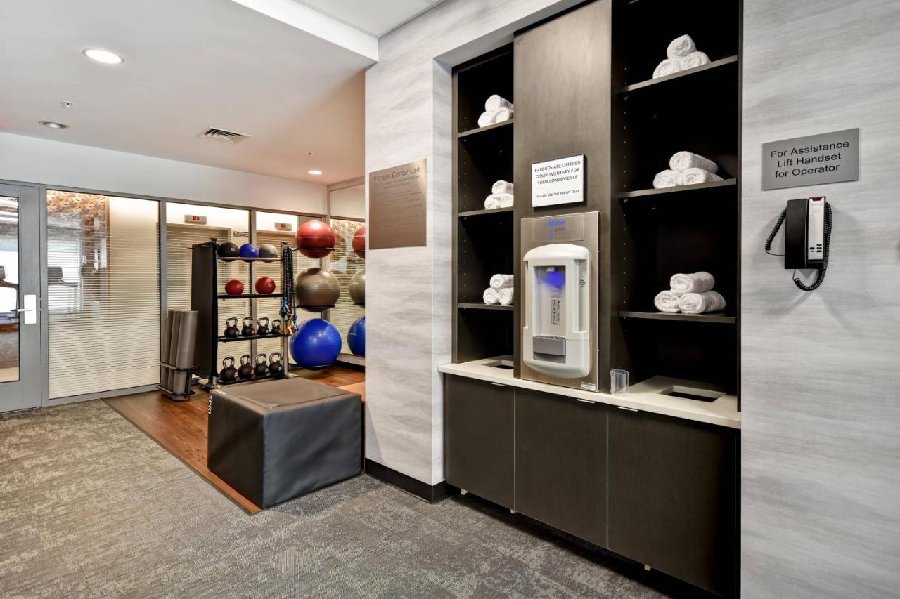 | Fairfield Inn & Suites by Marriott Plymouth