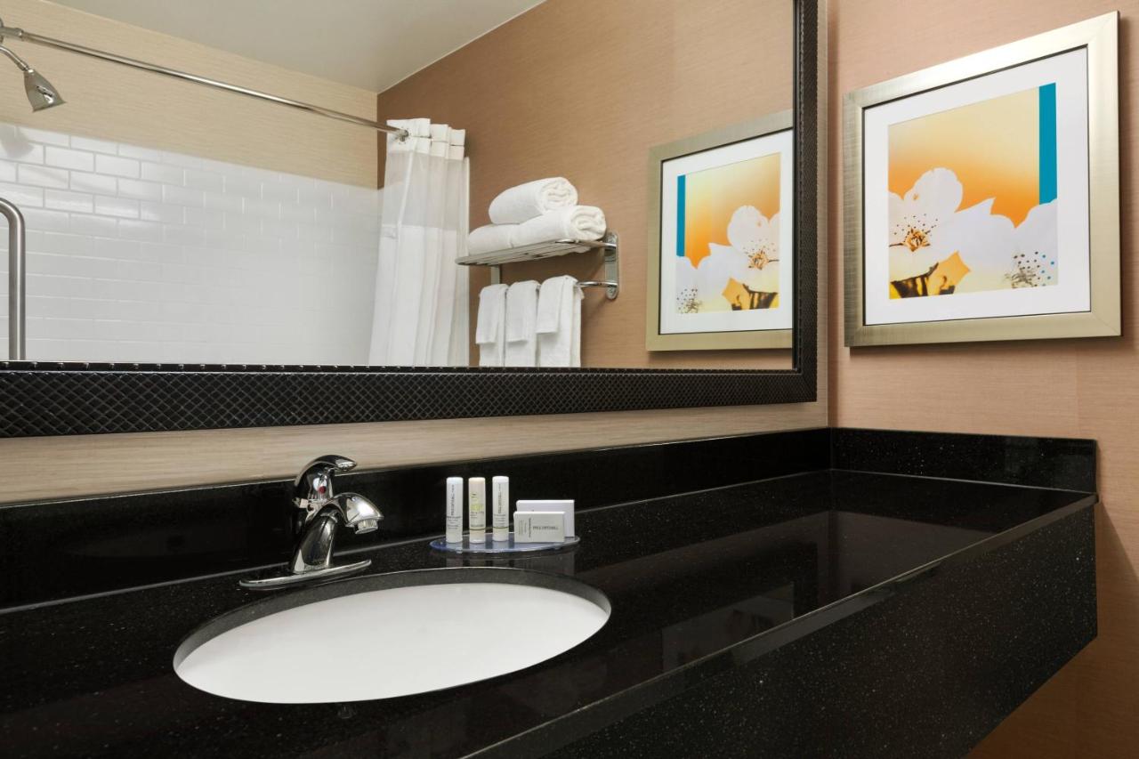 | Fairfield Inn & Suites Omaha East/Council Bluffs, IA
