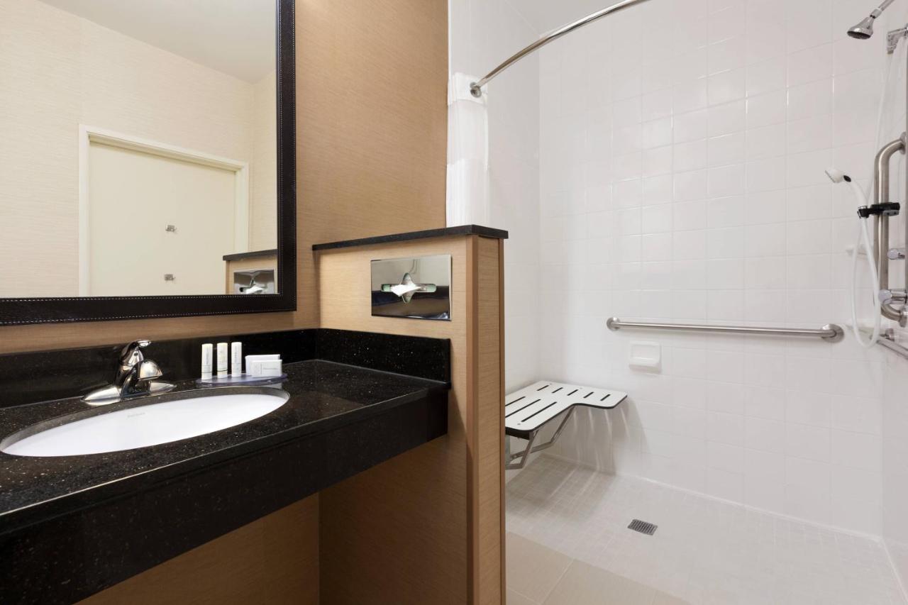 | Fairfield Inn & Suites Omaha East/Council Bluffs, IA