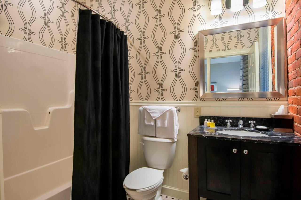 King Room at Fairfield Inn & Suites by Marriott Keene Downtown