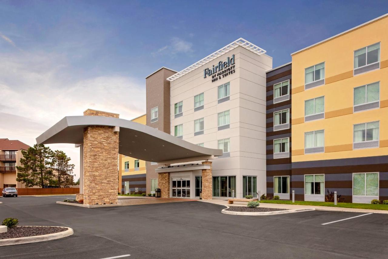 | Fairfield by Marriott Port Clinton Waterfront
