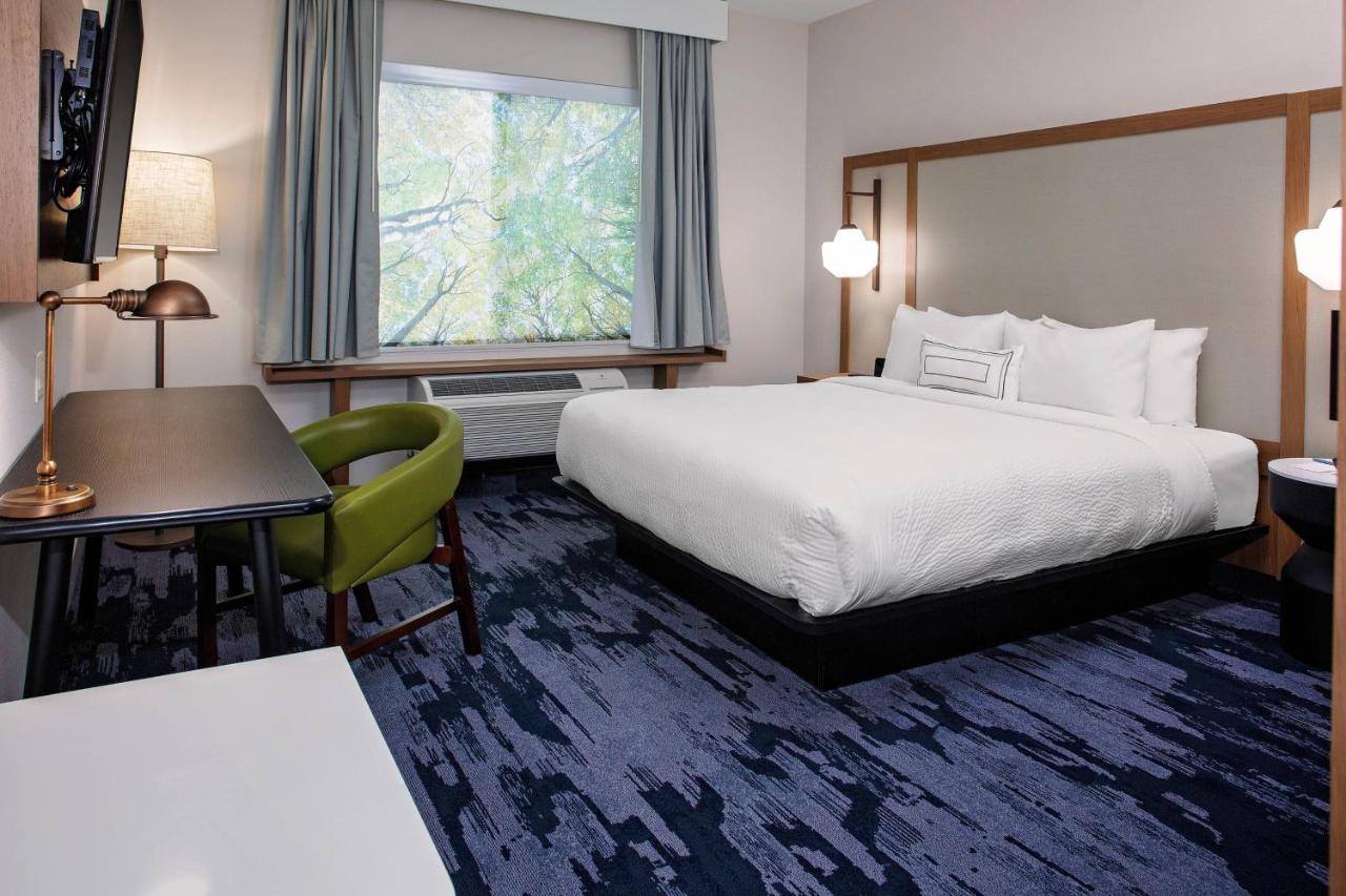 | Fairfield by Marriott Port Clinton Waterfront