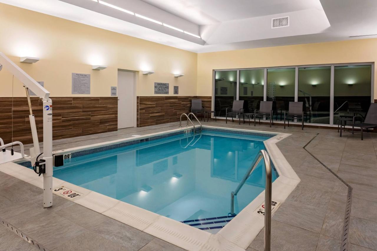 | Fairfield by Marriott Port Clinton Waterfront