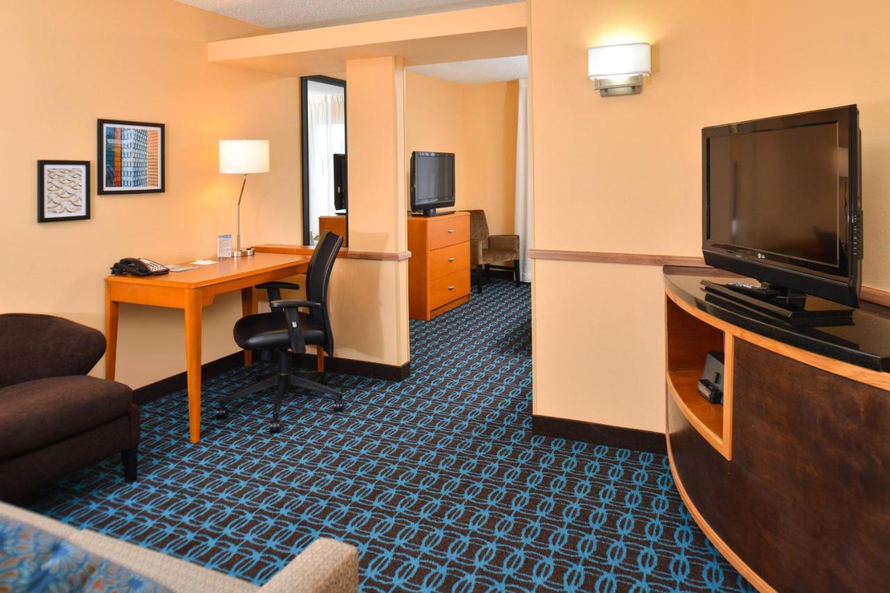 King Room with Sofa Bed at Fairfield Inn & Suites by Marriott Helena