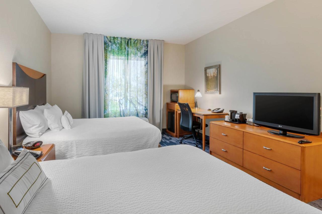 | Fairfield Inn & Suites by Marriott Houston Conroe