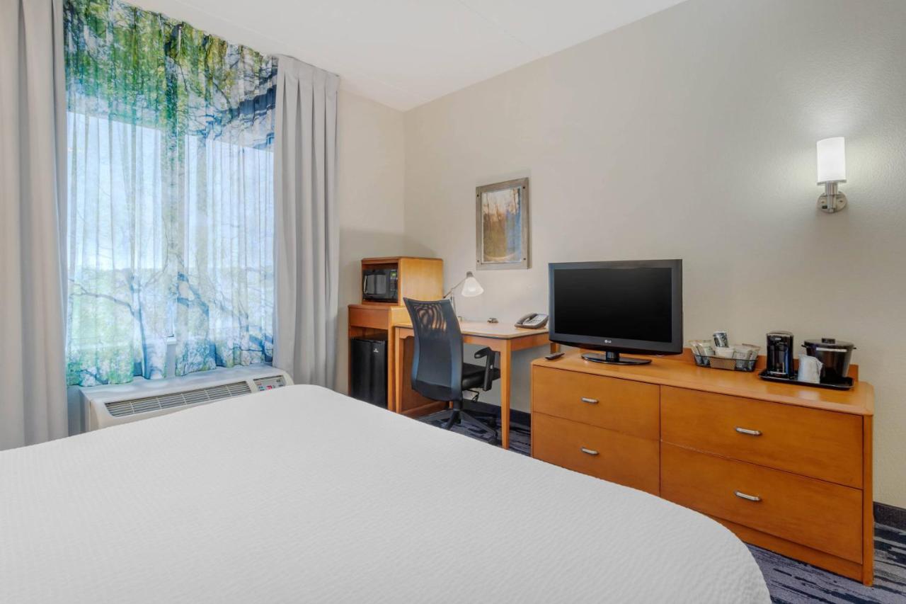 | Fairfield Inn & Suites by Marriott Houston Conroe