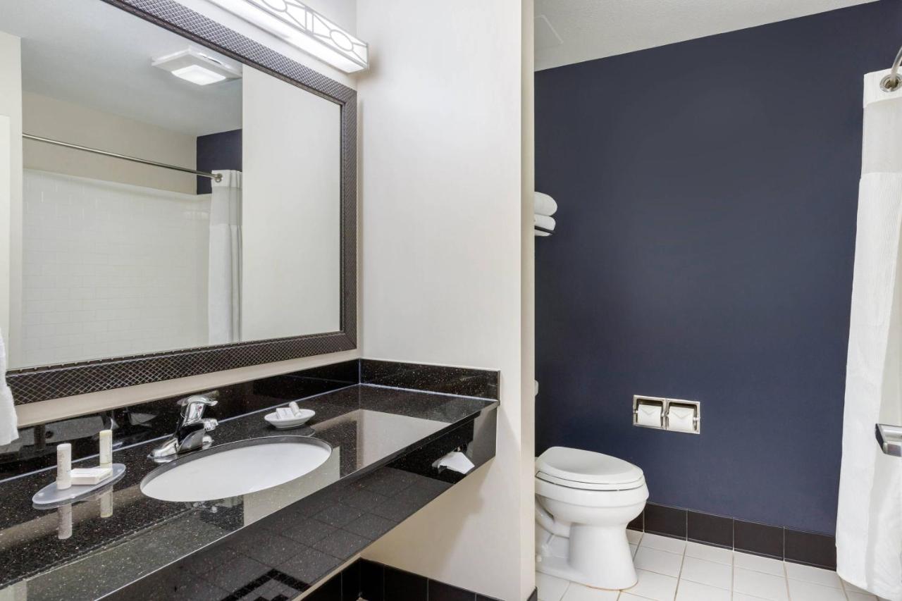 | Fairfield Inn & Suites by Marriott Houston Conroe