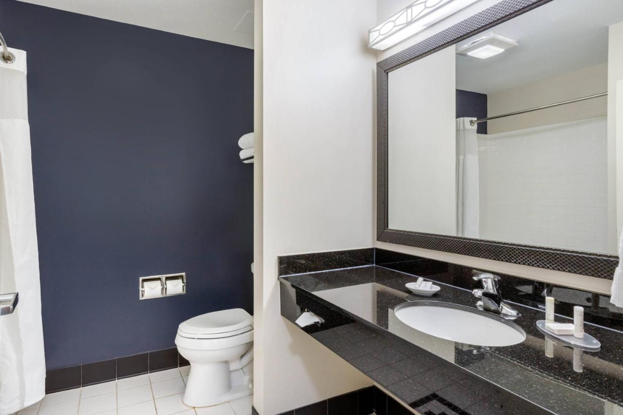 | Fairfield Inn & Suites by Marriott Houston Conroe