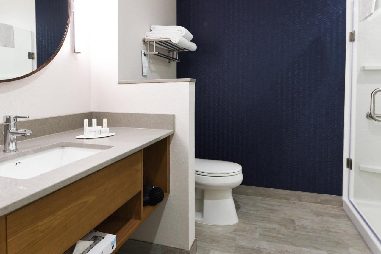 | Fairfield Inn & Suites by Marriott Ontario Rancho Cucamonga
