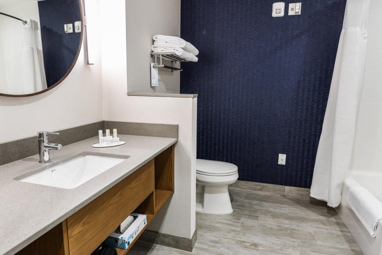 | Fairfield Inn & Suites by Marriott Ontario Rancho Cucamonga