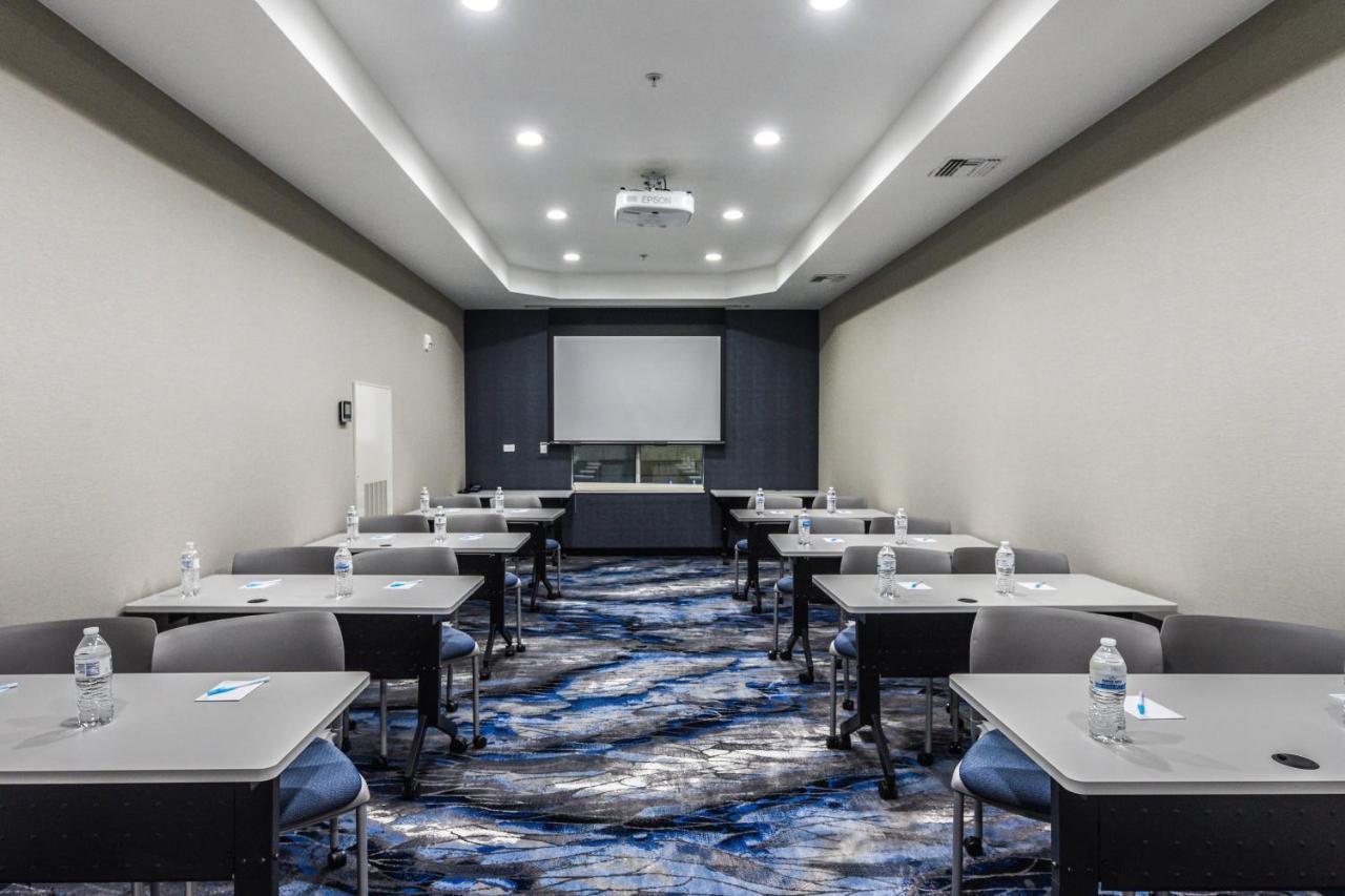 | Fairfield Inn & Suites by Marriott Ontario Rancho Cucamonga