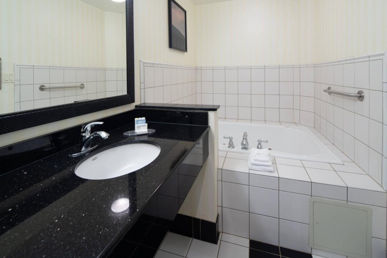  | Fairfield Inn & Suites Seattle Bremerton