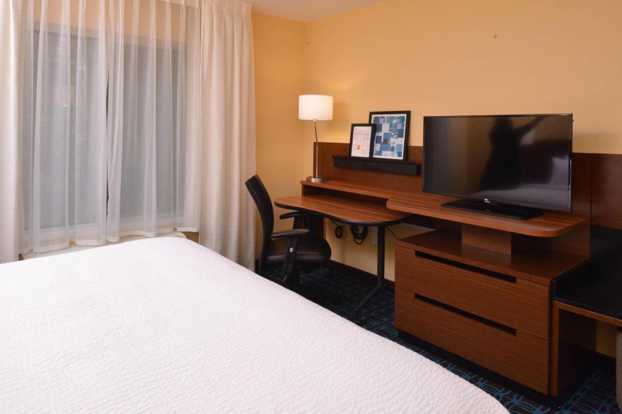 | Fairfield Inn & Suites Fremont