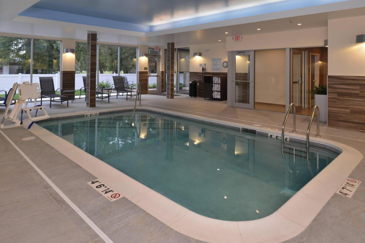 | Fairfield Inn & Suites Fremont
