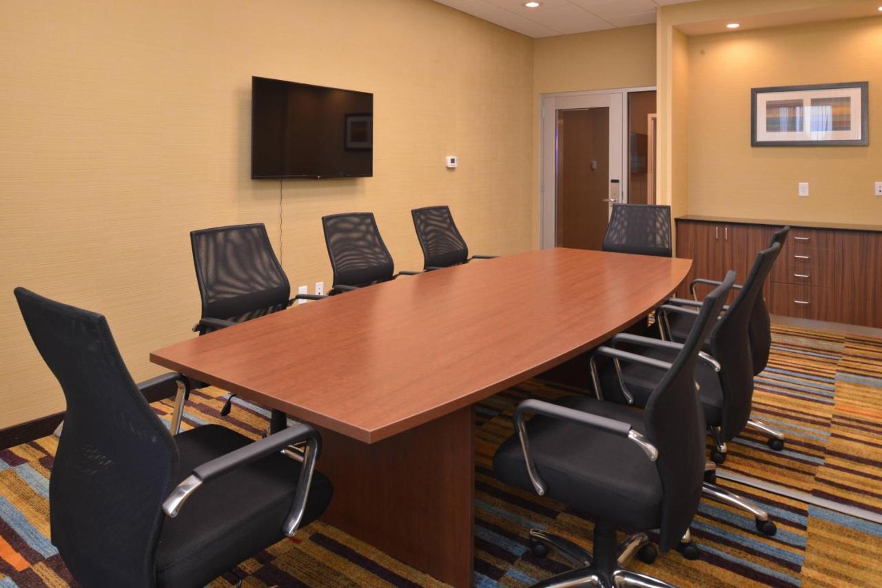 | Fairfield Inn & Suites Fremont