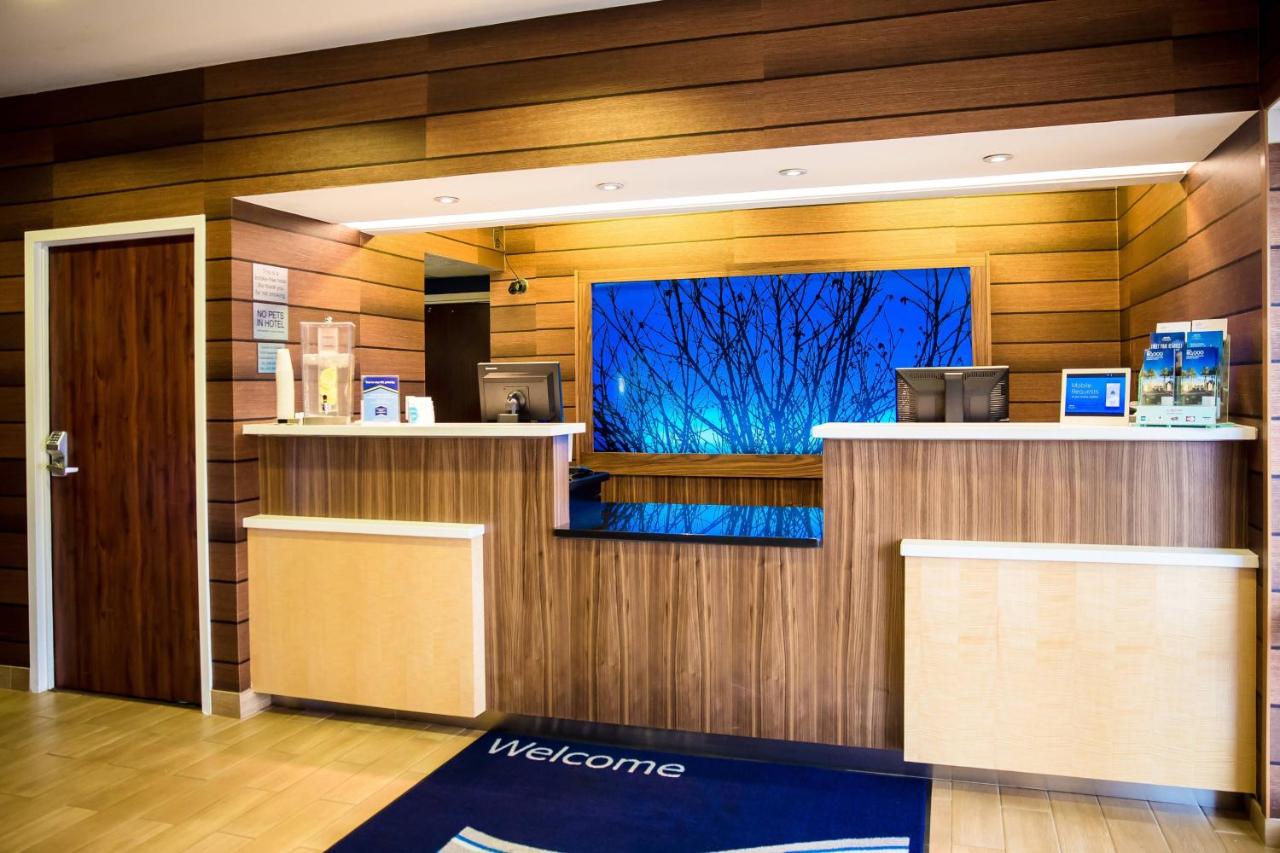| Fairfield Inn & Suites Fredericksburg