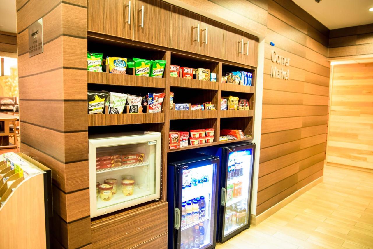 | Fairfield Inn & Suites Fredericksburg