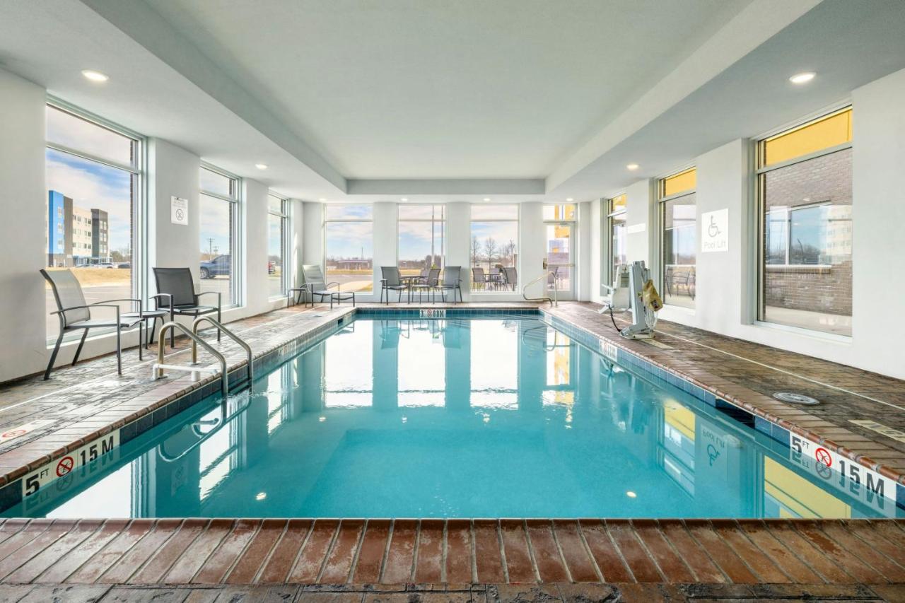 | Fairfield by Marriott Inn & Suites Louisville Shepherdsville