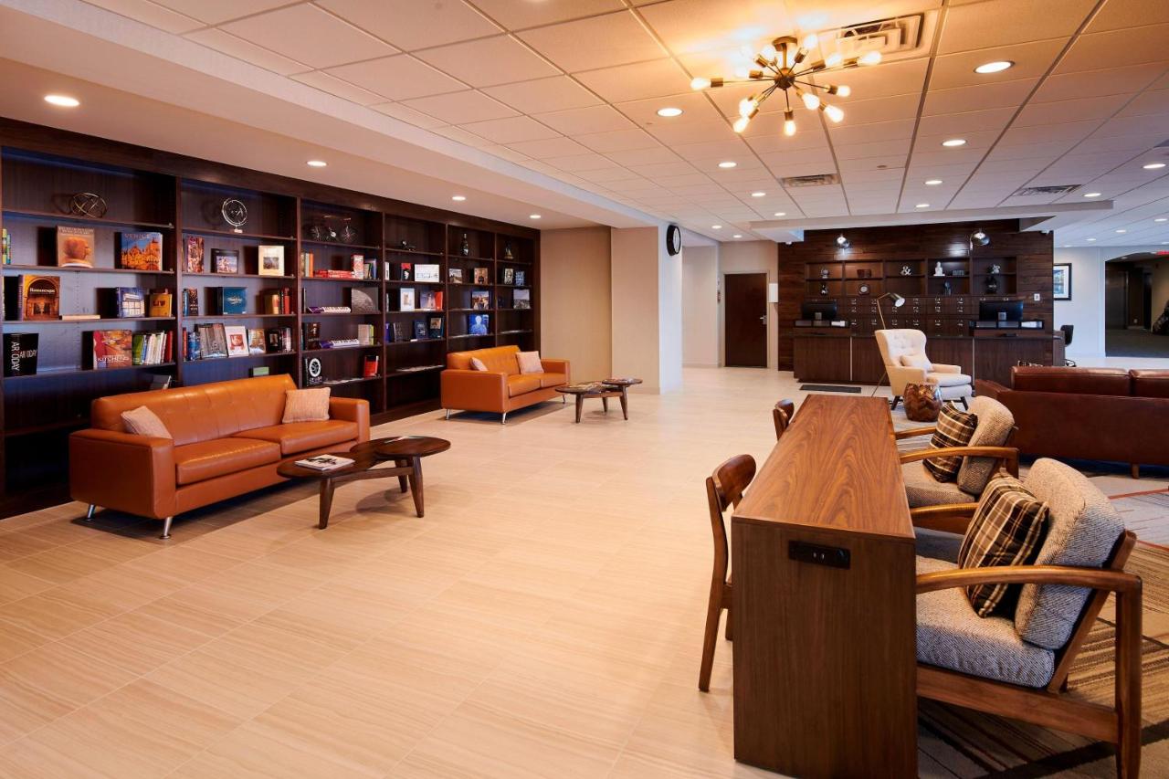| Four Points by Sheraton Cleveland-Eastlake