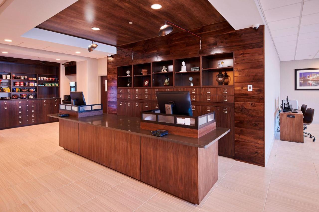| Four Points by Sheraton Cleveland-Eastlake