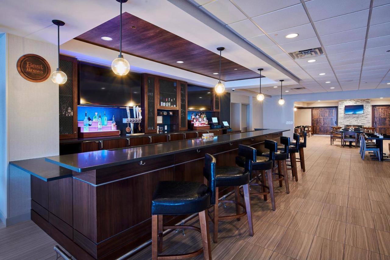| Four Points by Sheraton Cleveland-Eastlake